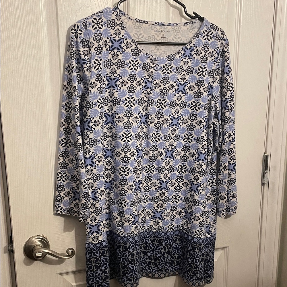 Kim Rogers Blue and White Tunic 3/4 Sleeve Relaxed Fit